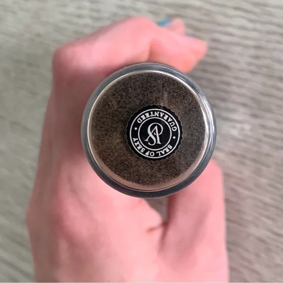 Victoria’s Secret Mega Bronze Powder Bronzer Medium Deep - Picture 3 of 4